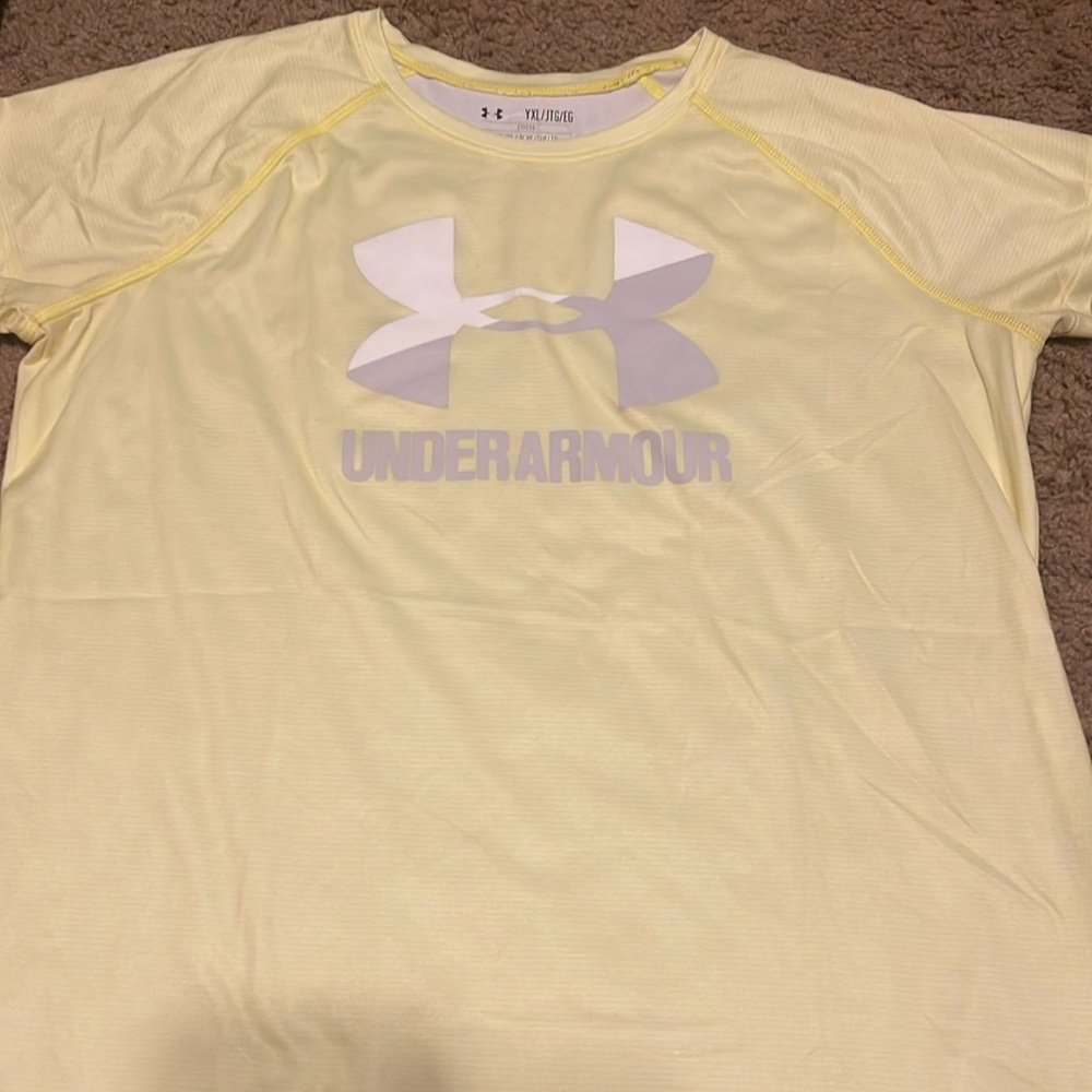 Under armor tee